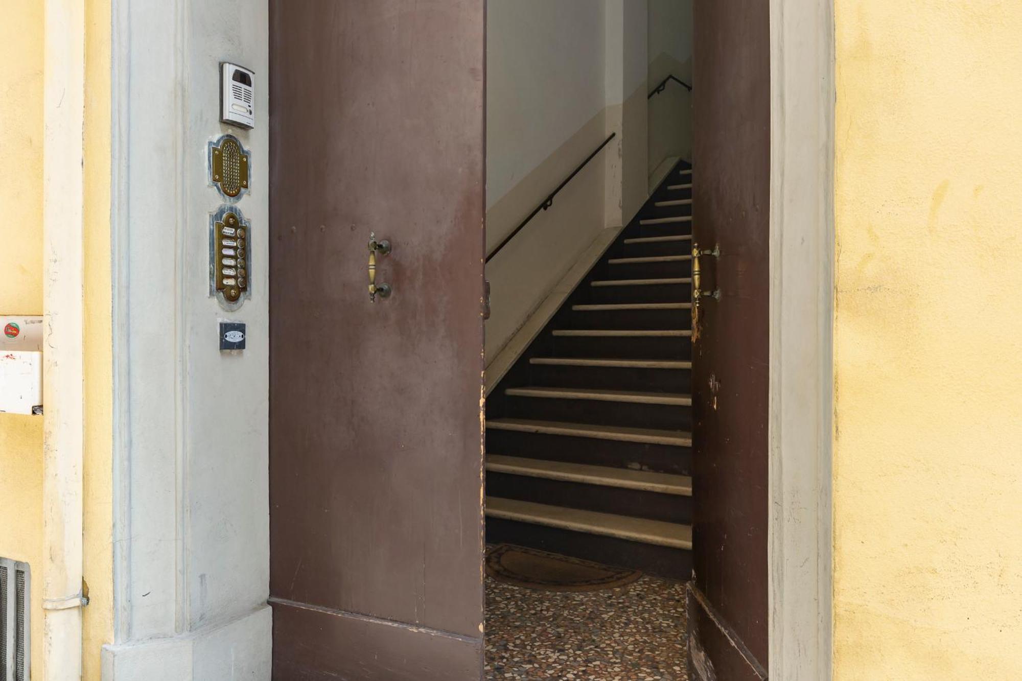 Apartment Amos - 5 Minutes From Piazza Maggiore Bologna Ngoại thất bức ảnh