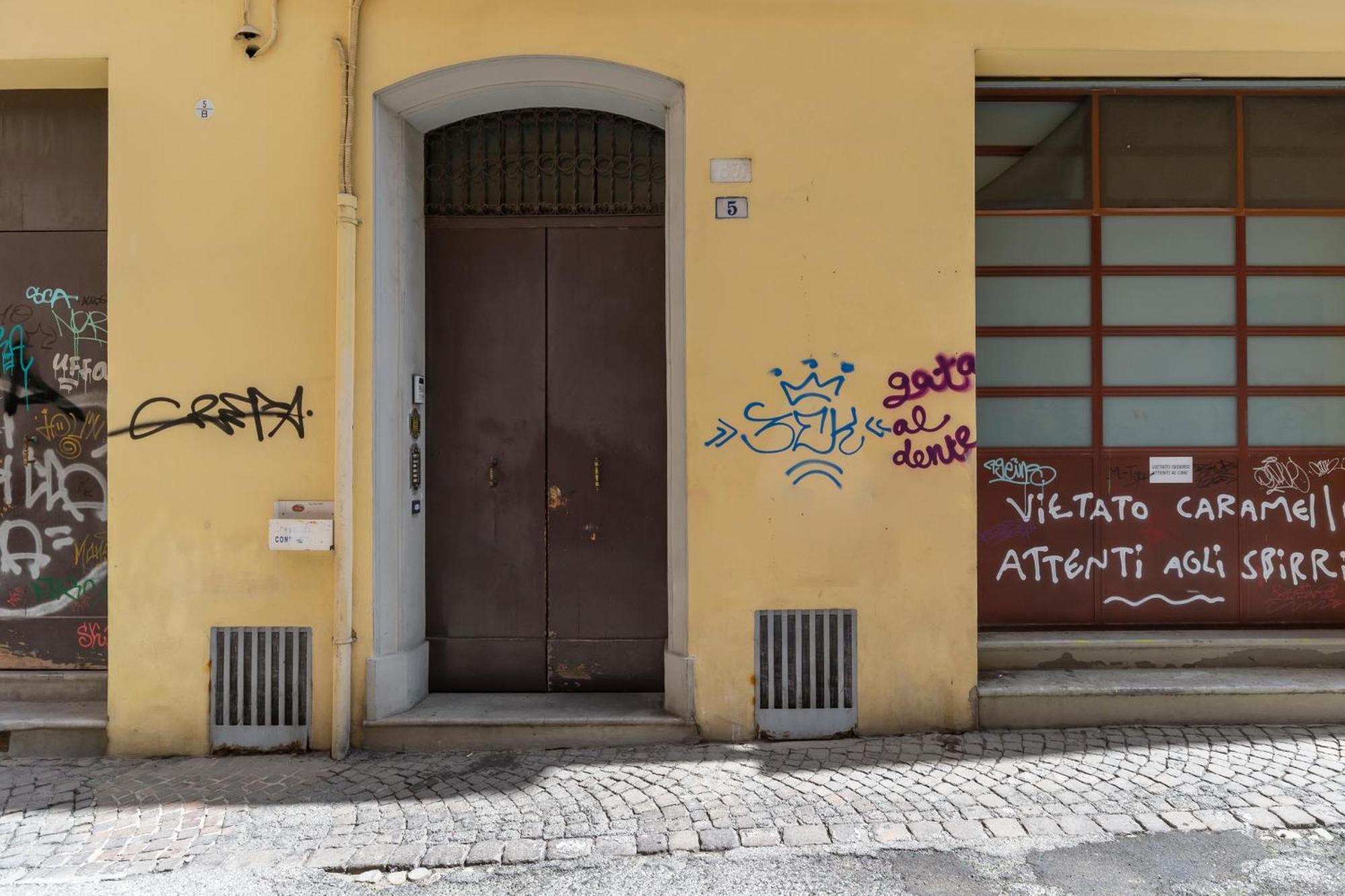Apartment Amos - 5 Minutes From Piazza Maggiore Bologna Ngoại thất bức ảnh