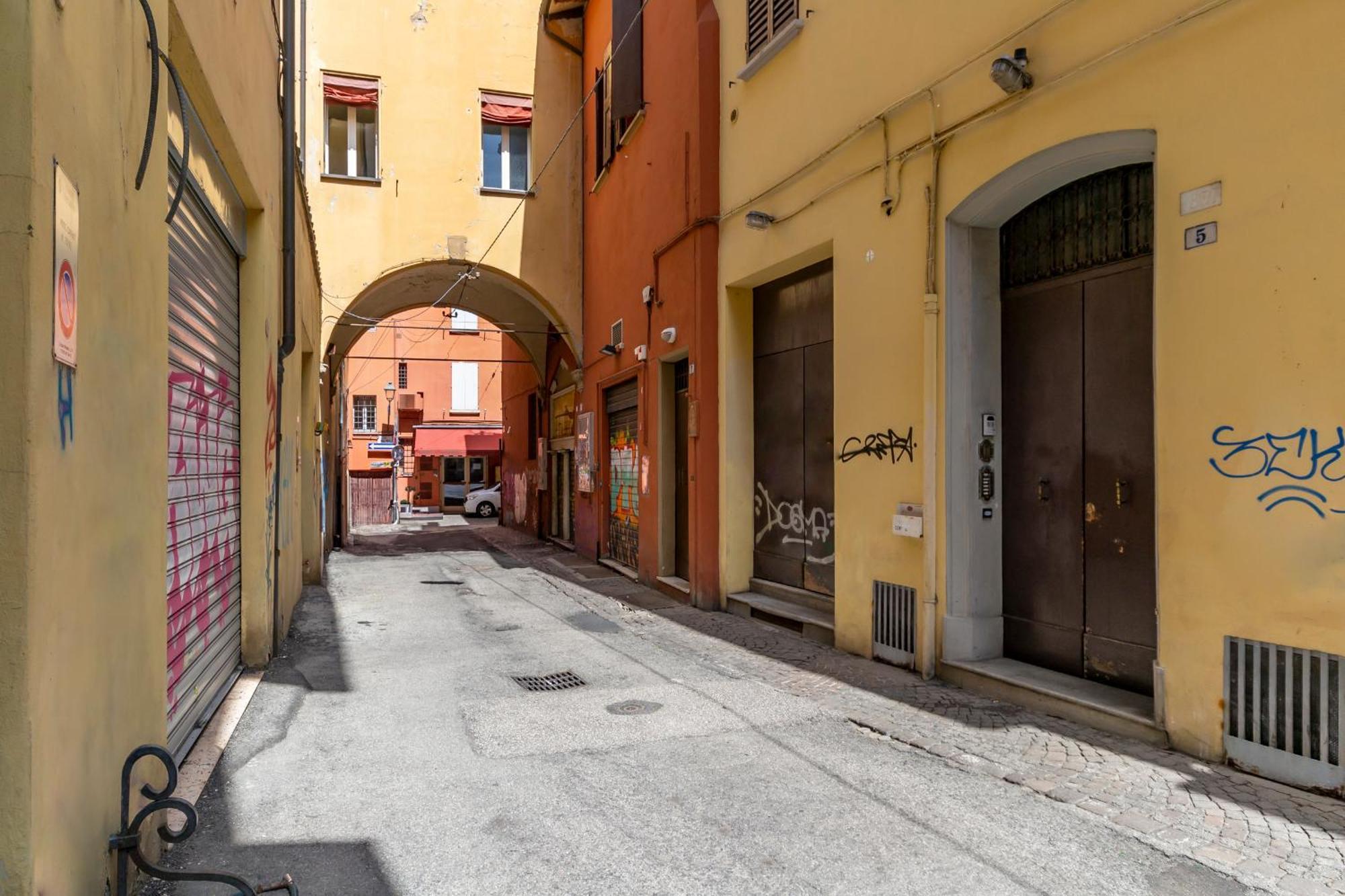 Apartment Amos - 5 Minutes From Piazza Maggiore Bologna Ngoại thất bức ảnh